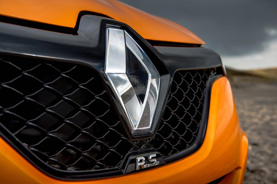 Логотип Renault Megane R.S. 280 Cup 2018 года  (UK) (фото 24 из 40)